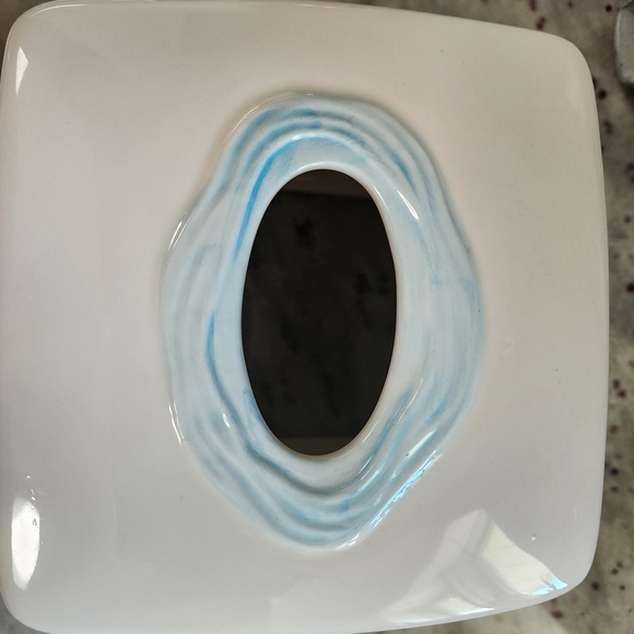 Ocean-Themed Ceramic Tissue Box Cover - Picture 5 of 6